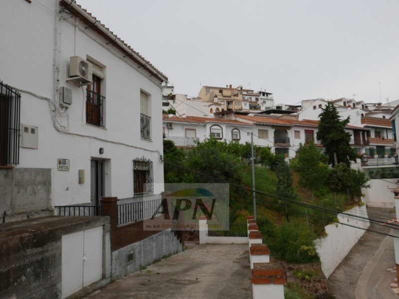 3 Bed, 2 Bath, HouseFor Sale, Álora, Malaga