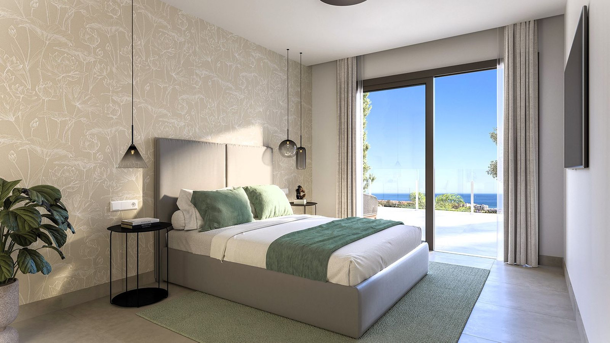 3 Bed, 3 Bath, HouseFor Sale, New Golden Mile, Malaga