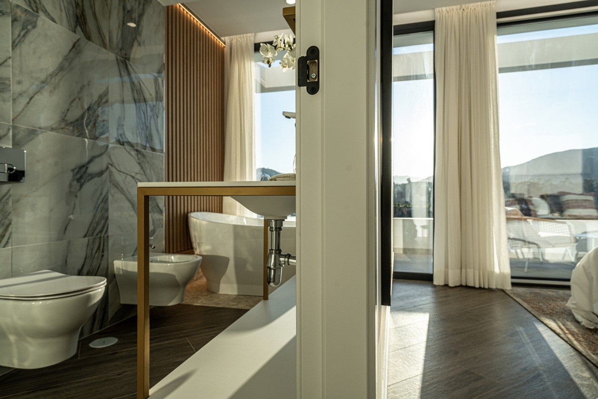 3 Bed, 4 Bath, HouseFor Sale, La Cala de Mijas, Malaga