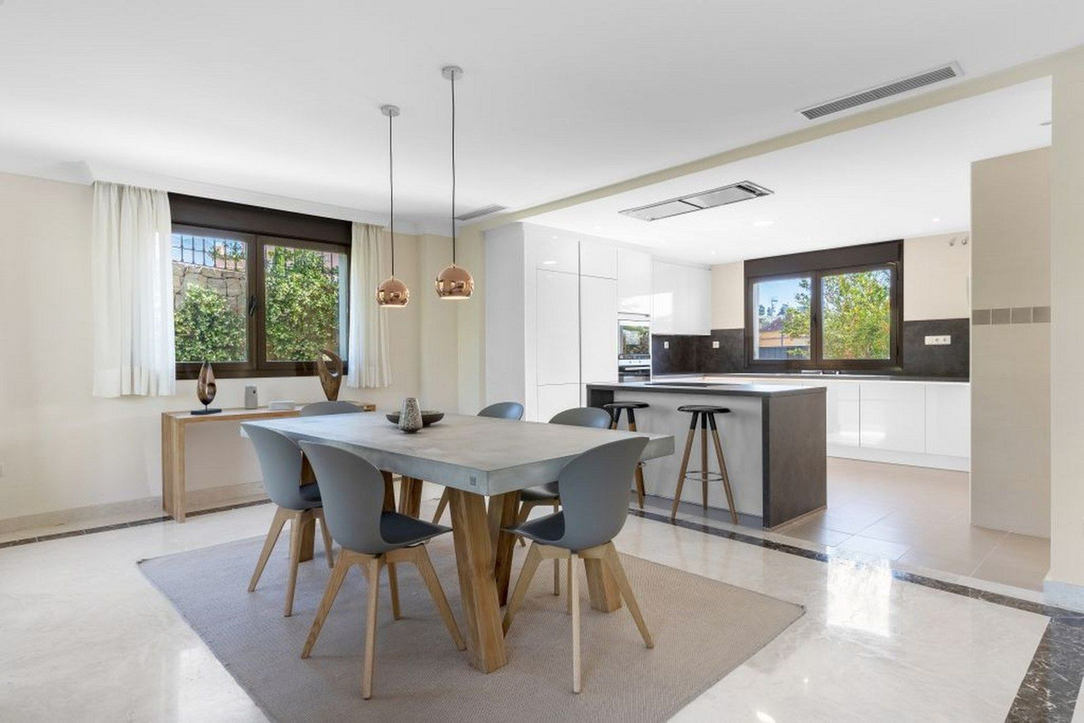 4 Bed, 4 Bath, HouseFor Sale, Casares, Malaga