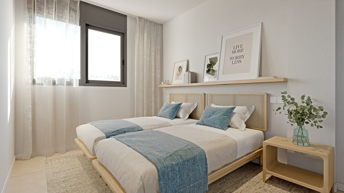 3 Bed, 2 Bath, ApartmentFor Sale, Estepona, Malaga