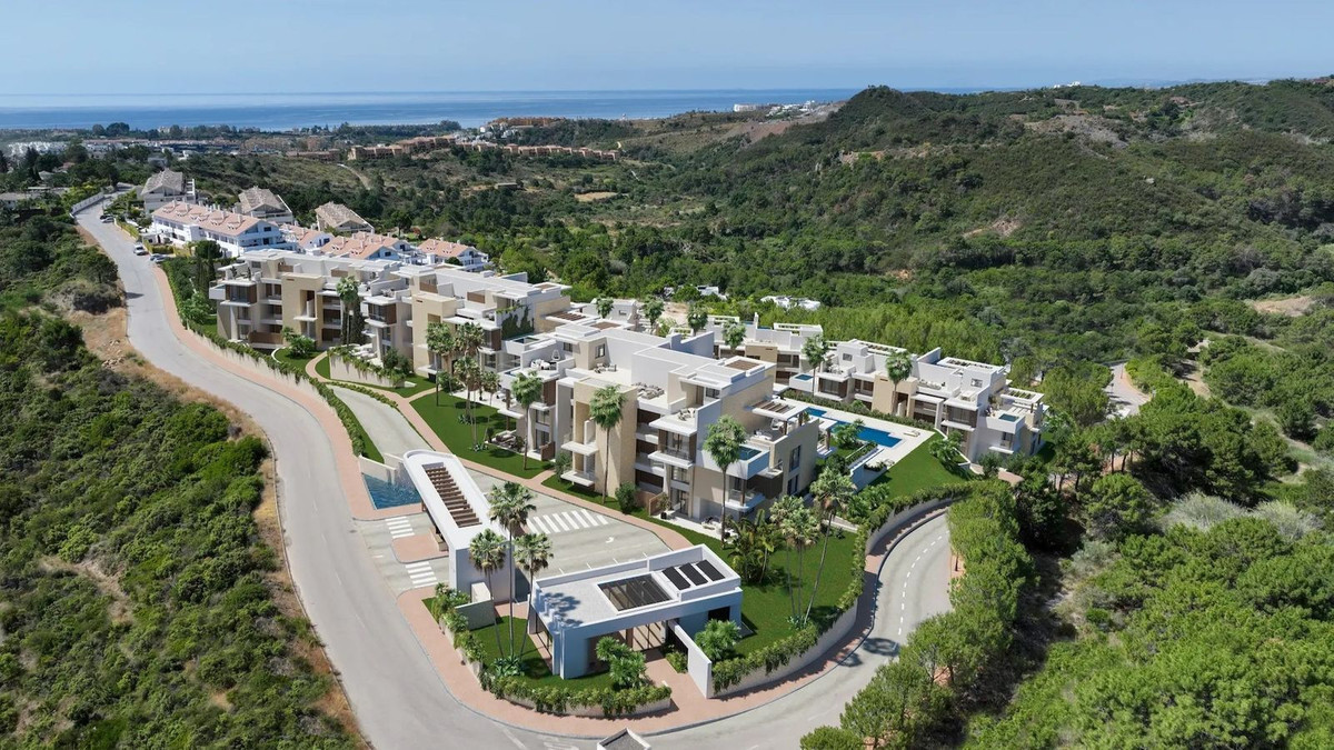 2 Bed, 2 Bath, ApartmentFor Sale, New Golden Mile, Malaga