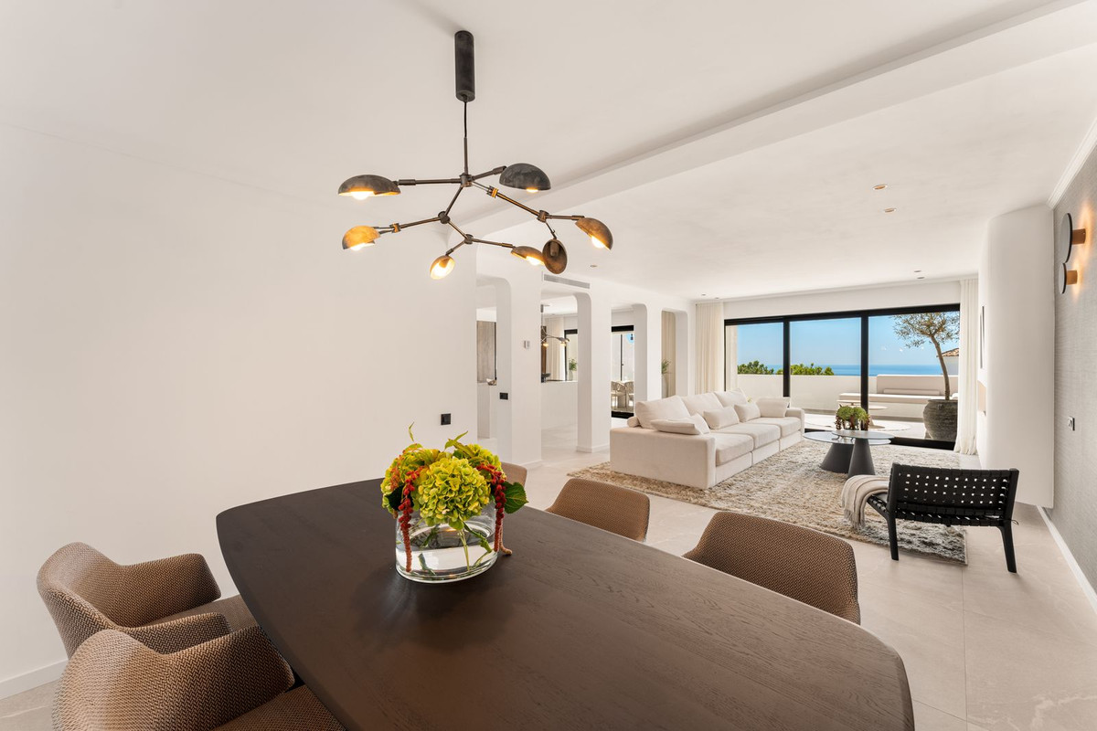 3 Bed, 3 Bath, ApartmentFor Sale, Benahavis, Malaga