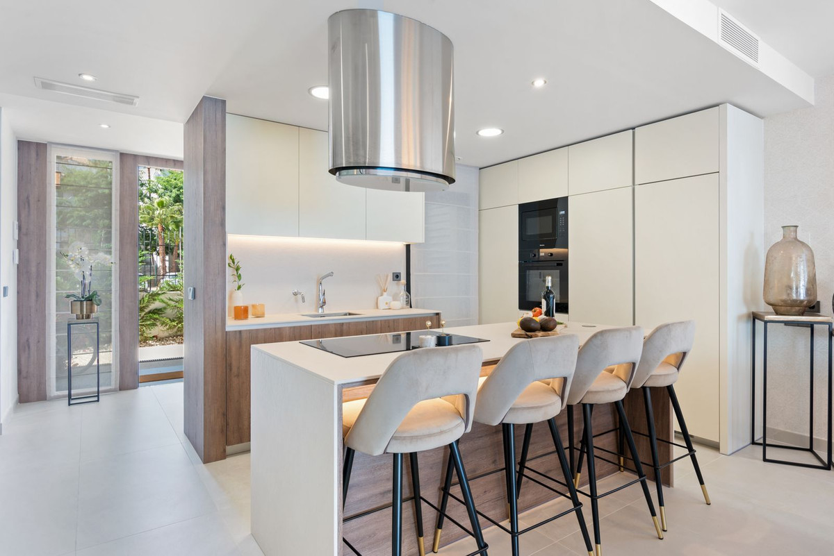 5 Bed, 4 Bath, HouseFor Sale, Puerto Banus, Malaga