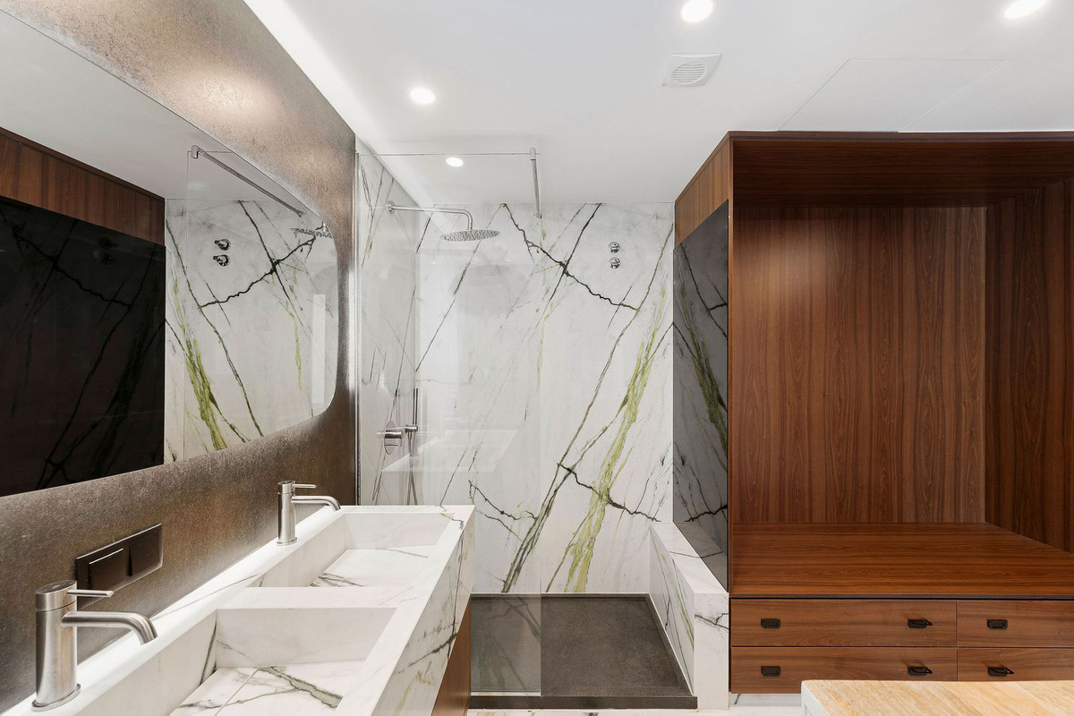 4 Bed, 3 Bath, HouseFor Sale, Elviria, Malaga