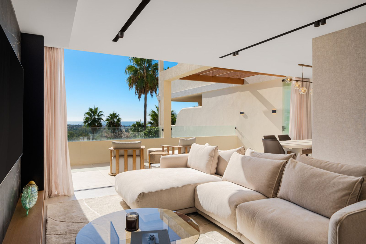 3 Bed, 2 Bath, ApartmentFor Sale, Nueva Andalucia, Malaga