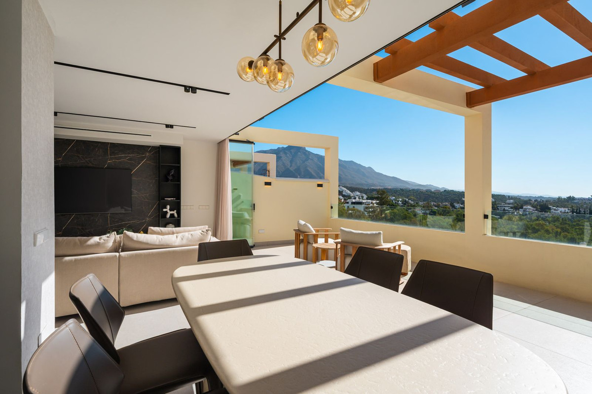 3 Bed, 2 Bath, ApartmentFor Sale, Nueva Andalucia, Malaga