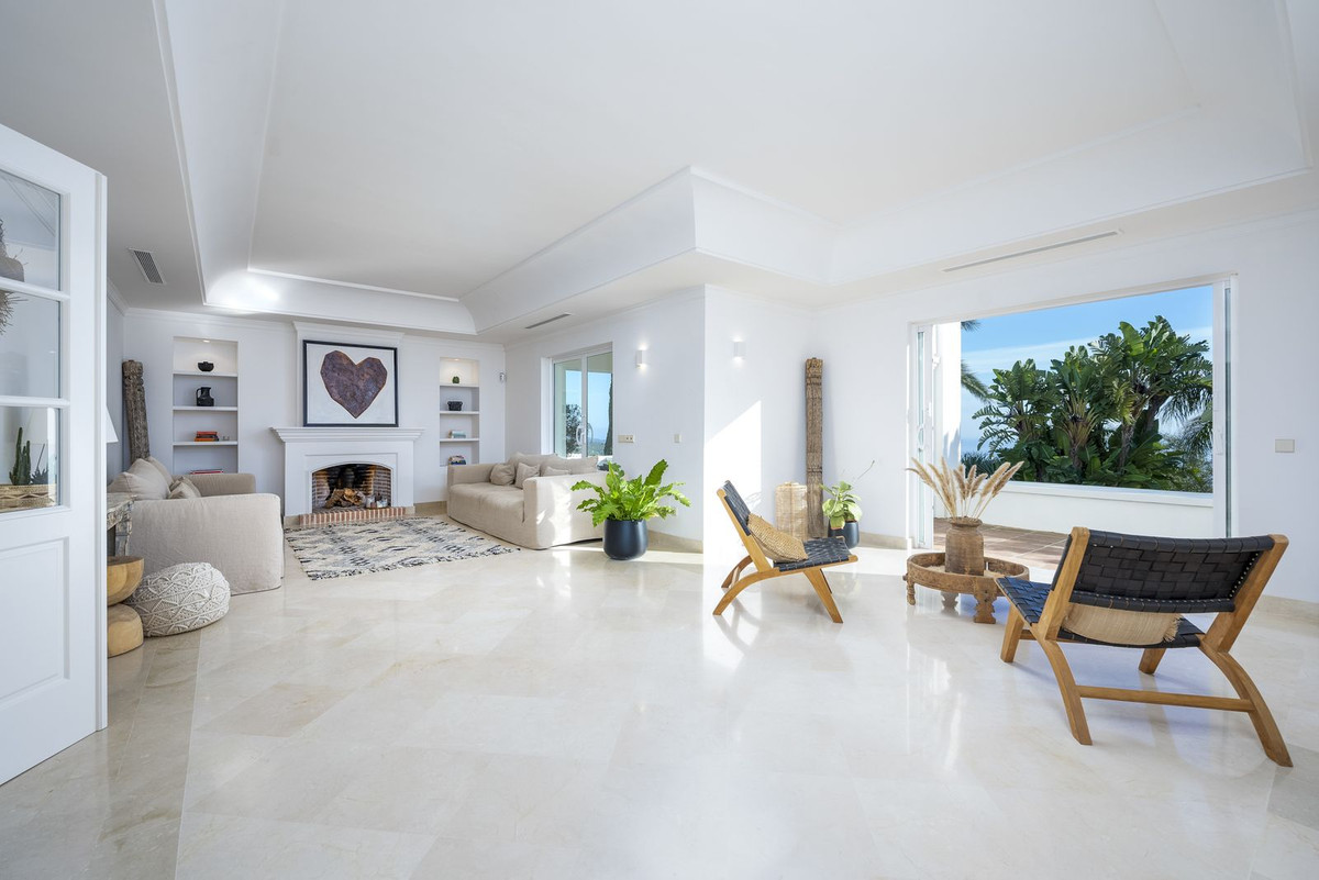 6 Bed, 6 Bath, HouseFor Sale, Los Monteros, Malaga