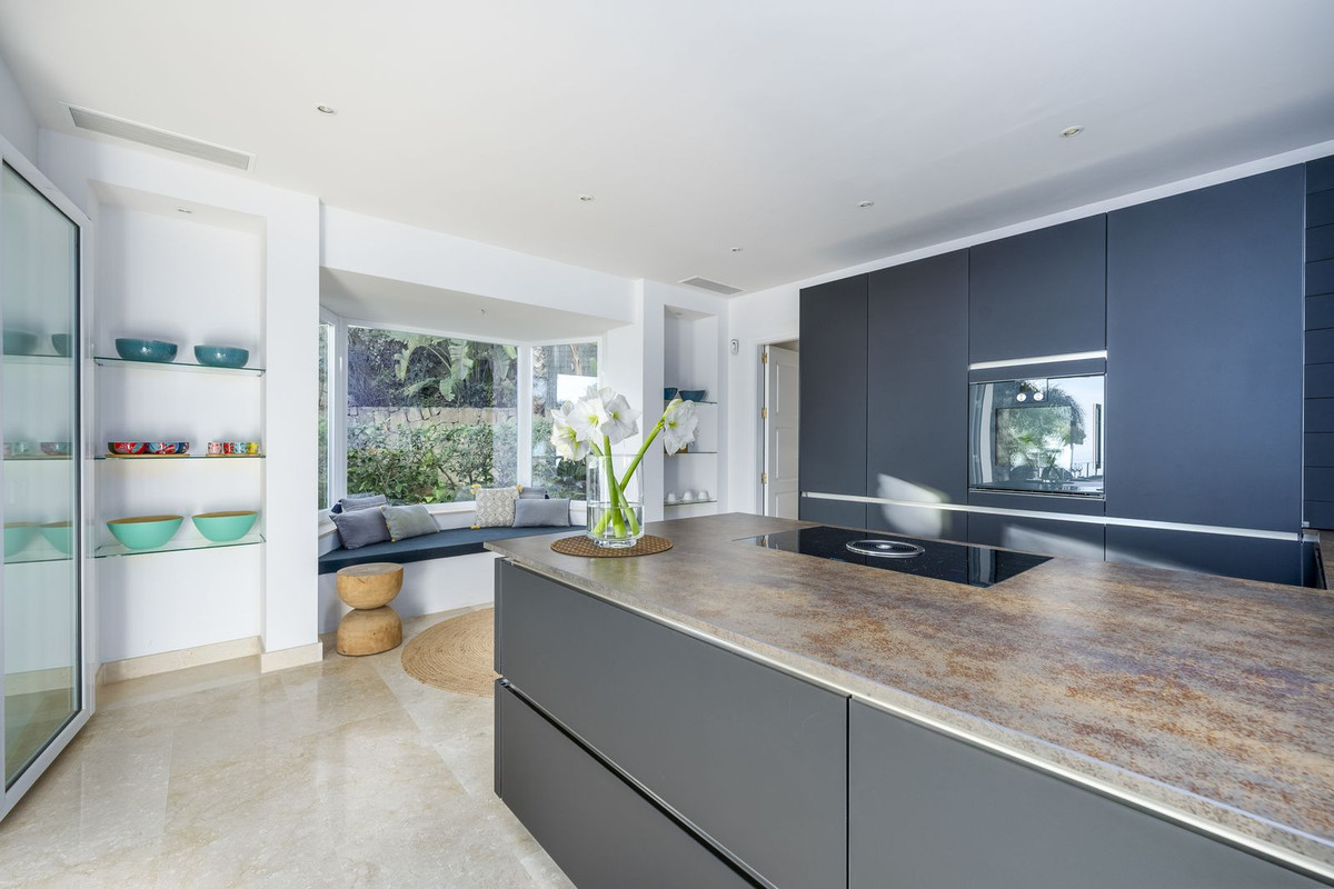 6 Bed, 6 Bath, HouseFor Sale, Los Monteros, Malaga