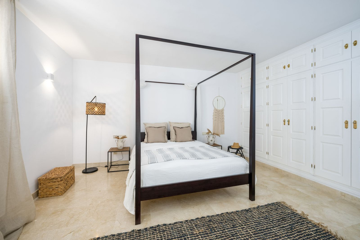 6 Bed, 6 Bath, HouseFor Sale, Los Monteros, Malaga