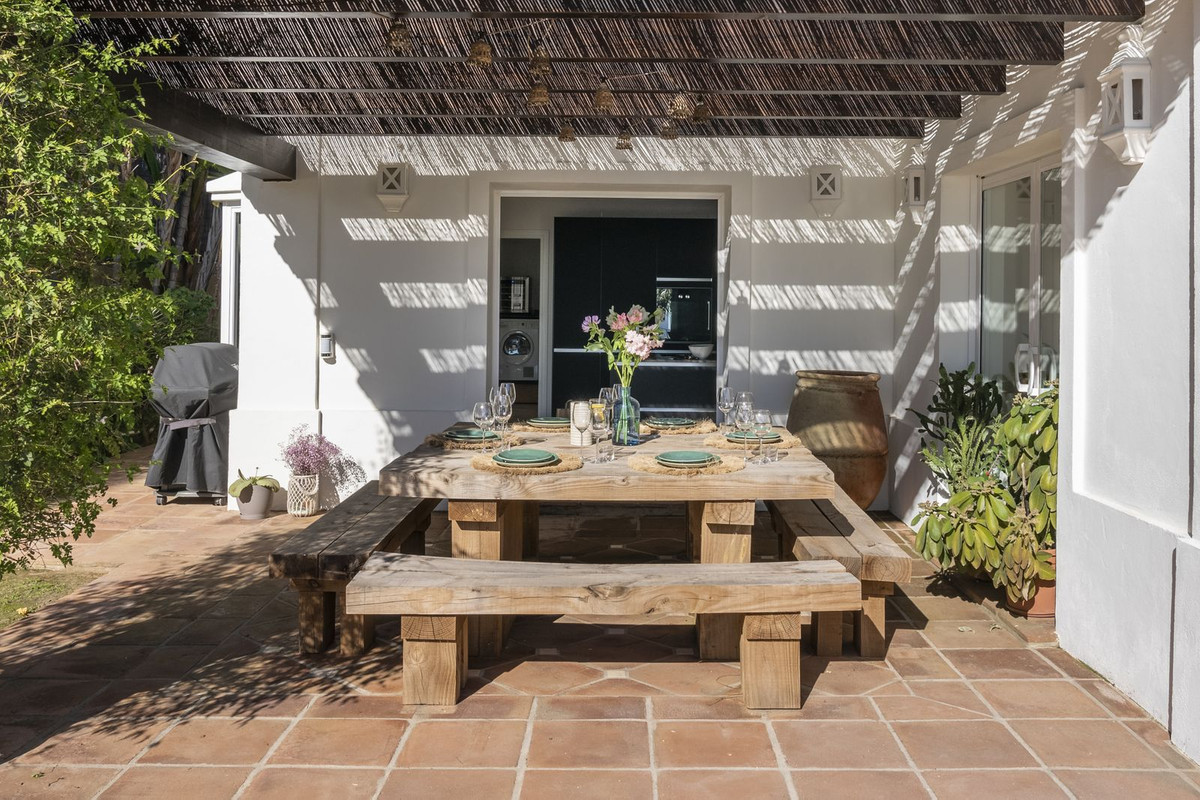 6 Bed, 6 Bath, HouseFor Sale, Los Monteros, Malaga