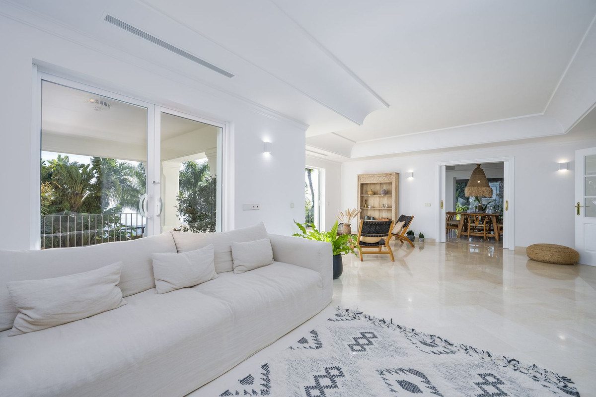 6 Bed, 6 Bath, HouseFor Sale, Los Monteros, Malaga