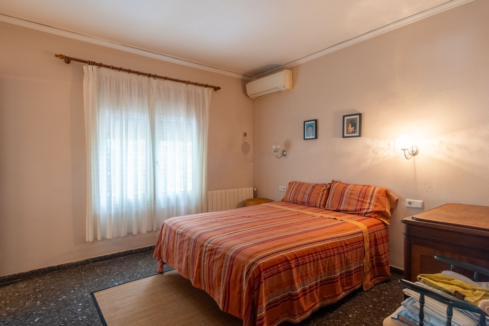 5 Bed, 3 Bath, HouseFor Sale, Denia, Alicante