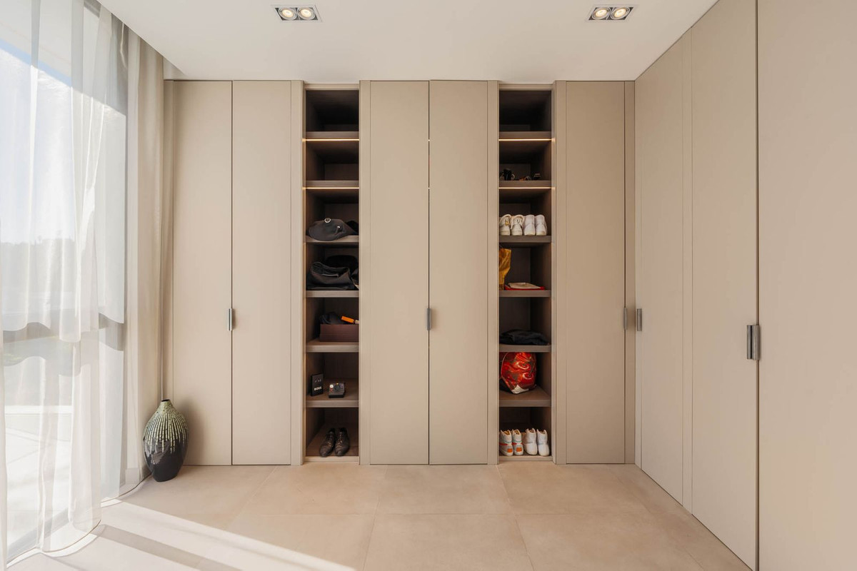 5 Bed, 5 Bath, HouseFor Sale, El Madroñal, Malaga