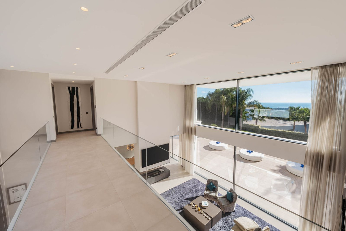 5 Bed, 5 Bath, HouseFor Sale, El Madroñal, Malaga