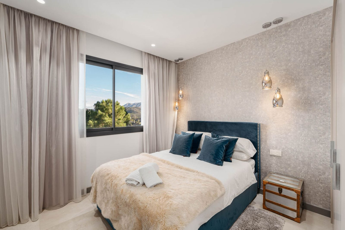 5 Bed, 5 Bath, HouseFor Sale, El Madroñal, Malaga