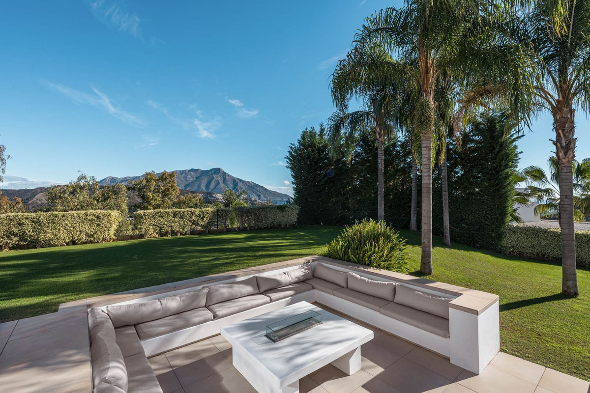 5 Bed, 5 Bath, HouseFor Sale, El Madroñal, Malaga