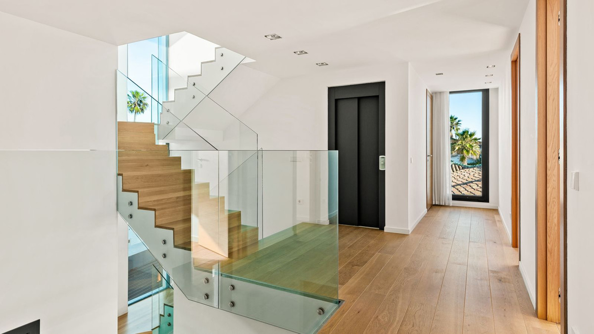 6 Bed, 4 Bath, HouseFor Sale, Costabella, Malaga