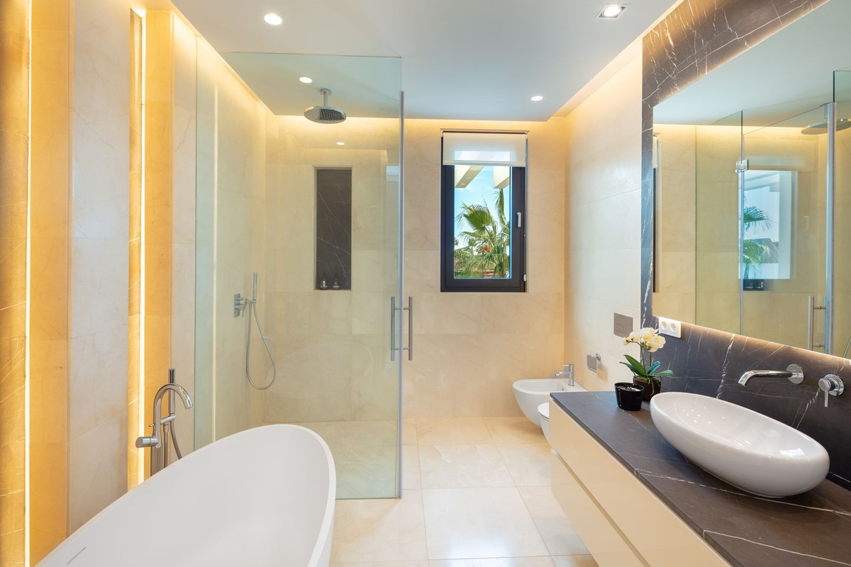 6 Bed, 6 Bath, HouseFor Sale, Nueva Andalucia, Malaga