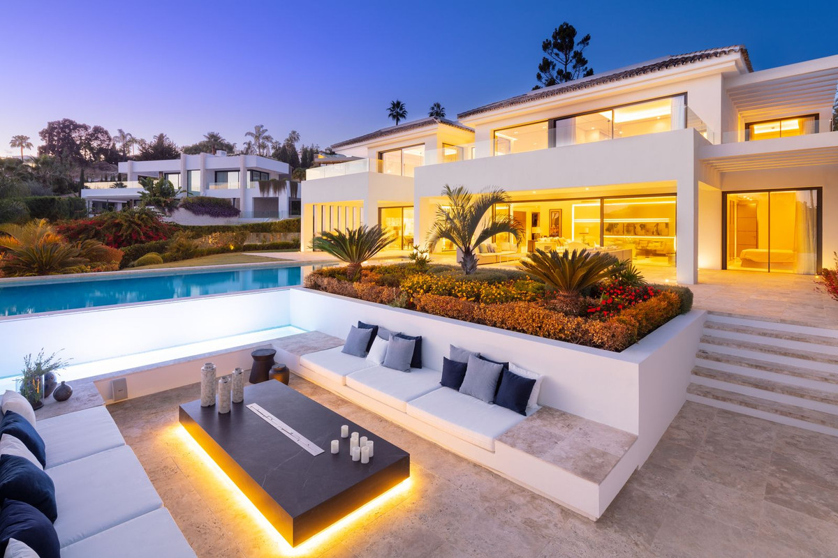 6 Bed, 6 Bath, HouseFor Sale, Nueva Andalucia, Malaga