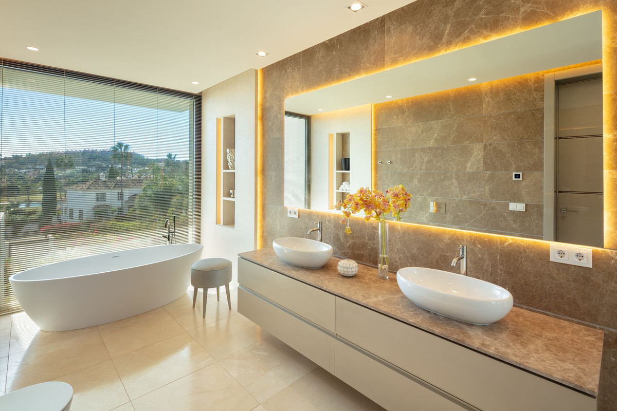 6 Bed, 6 Bath, HouseFor Sale, Nueva Andalucia, Malaga