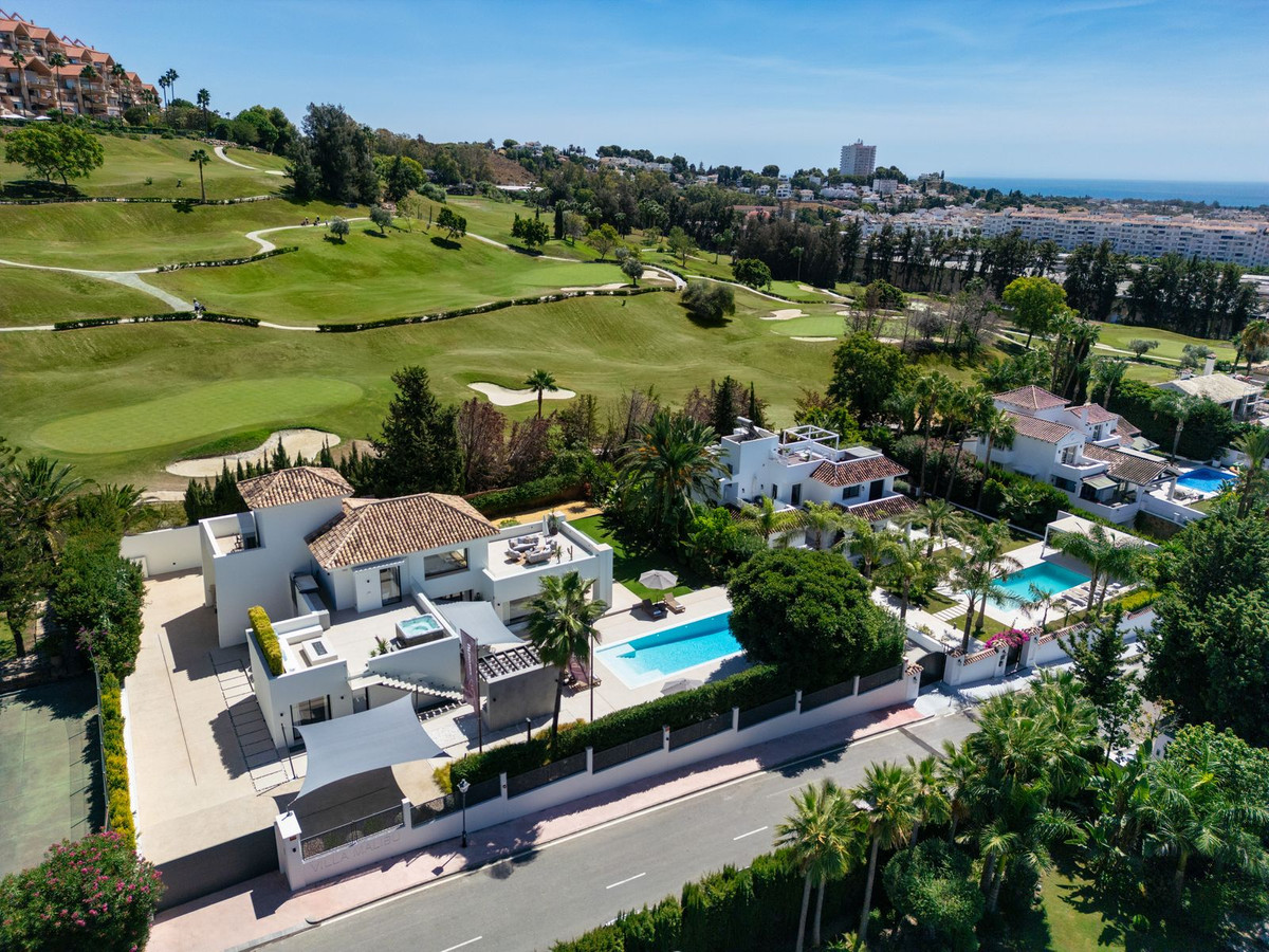 6 Bed, 5 Bath, HouseFor Sale, Nueva Andalucia, Malaga