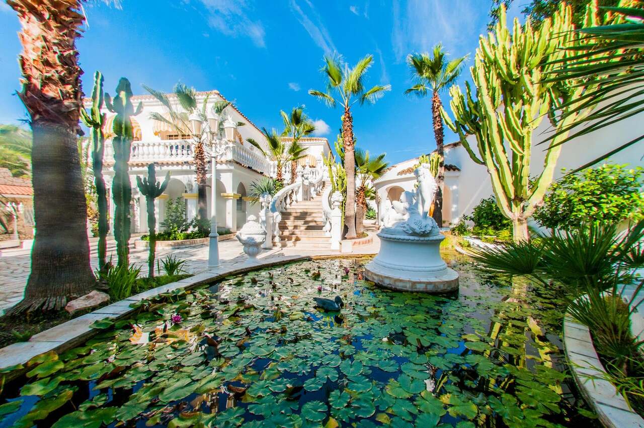 15 Bed, 9 Bath, HouseFor Sale, Orxeta, Alicante