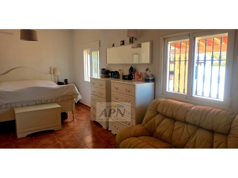3 Bed, 2 Bath, HouseFor Sale, Álora, Malaga