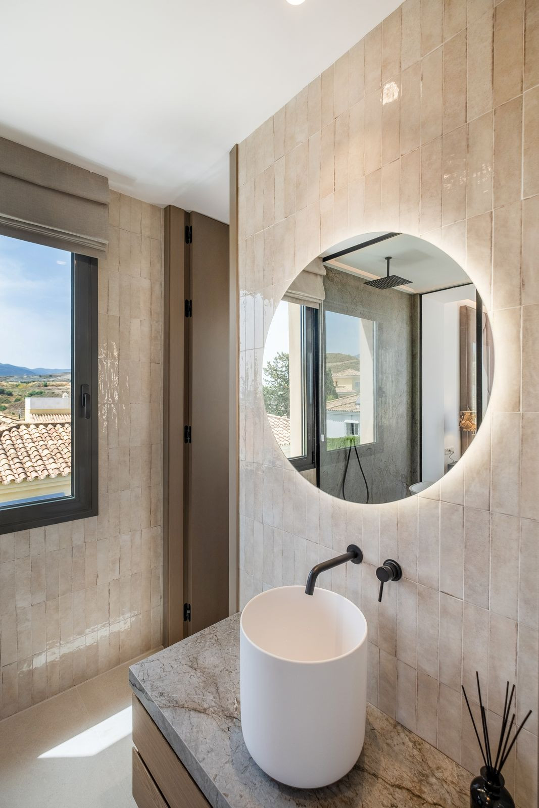 4 Bed, 3 Bath, HouseFor Sale, El Paraíso, Estepona, Malaga