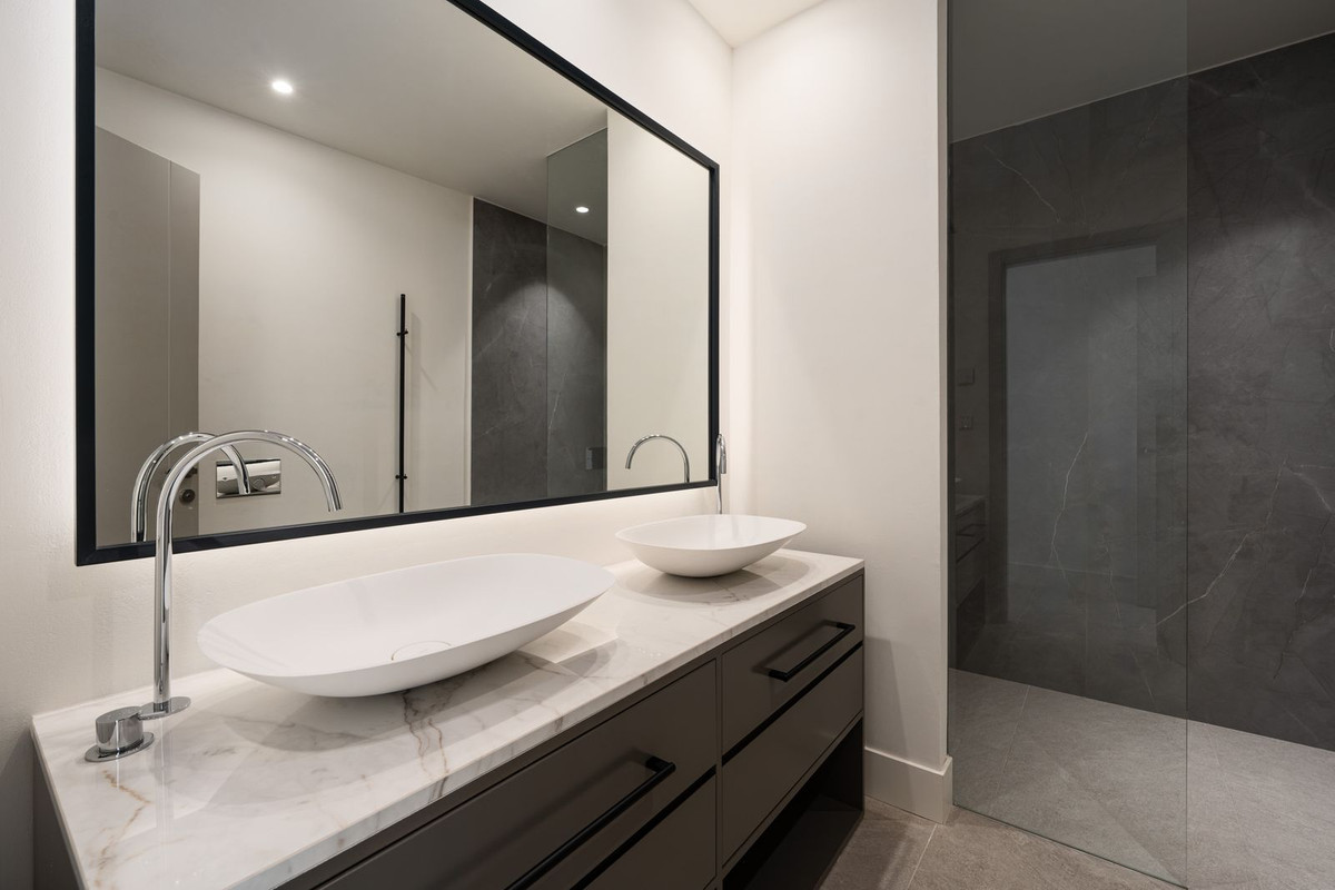 4 Bed, 4 Bath, HouseFor Sale, Estepona, Malaga