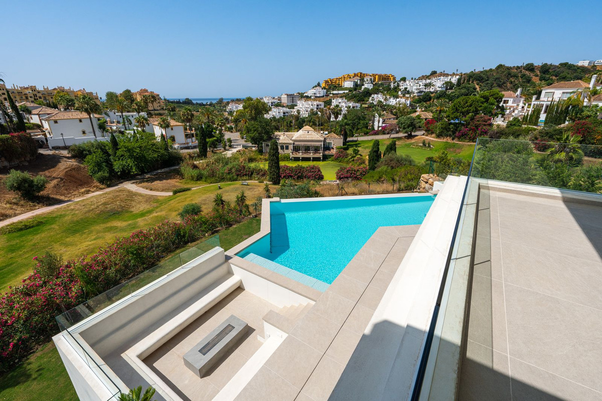 4 Bed, 4 Bath, HouseFor Sale, Estepona, Malaga