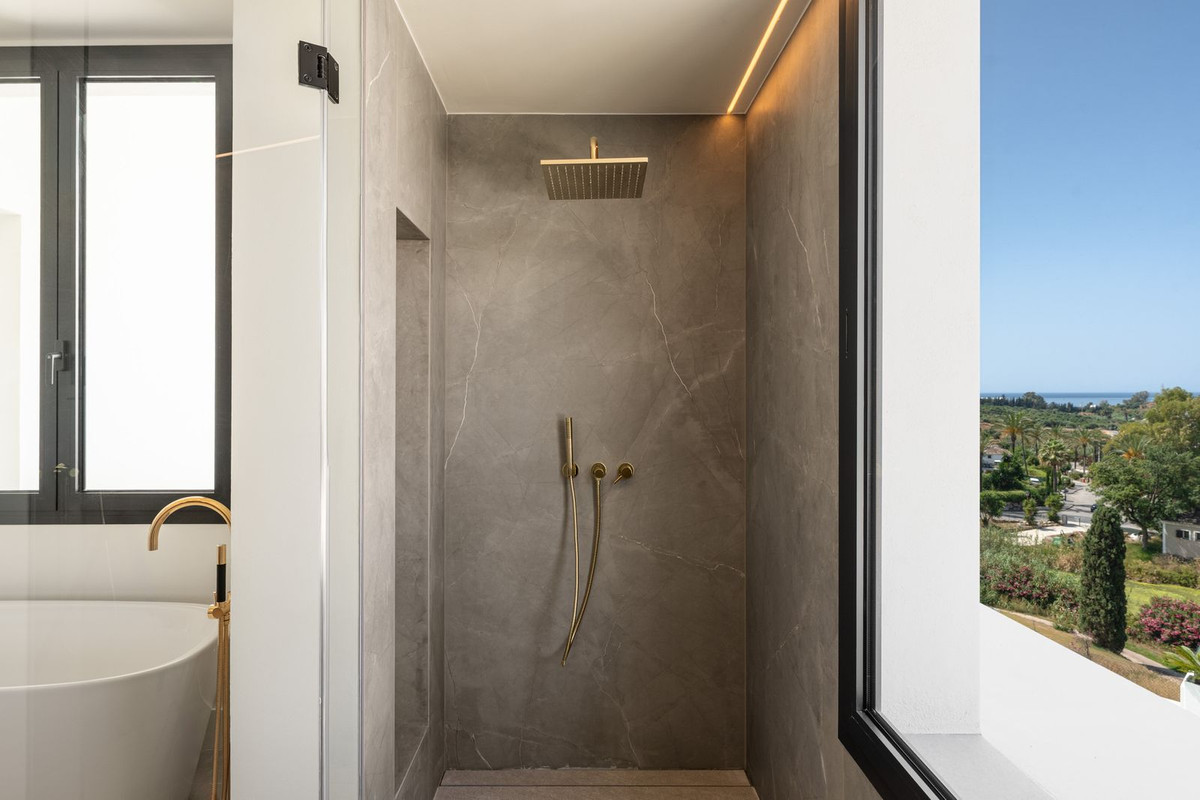 4 Bed, 4 Bath, HouseFor Sale, Estepona, Malaga