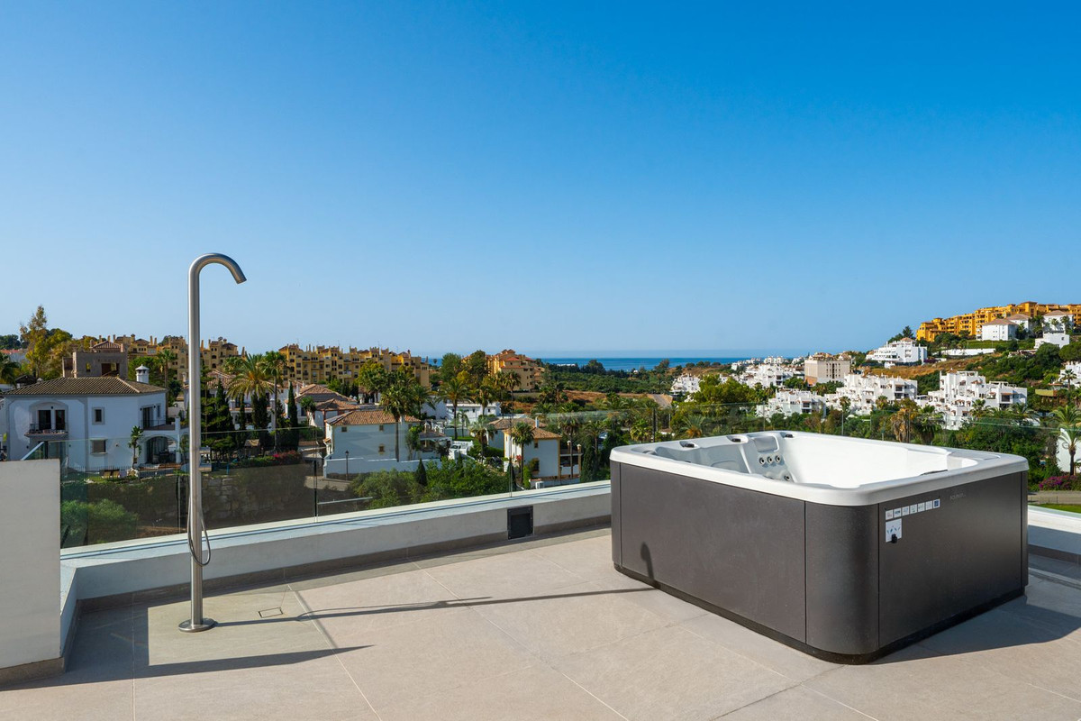 4 Bed, 4 Bath, HouseFor Sale, Estepona, Malaga