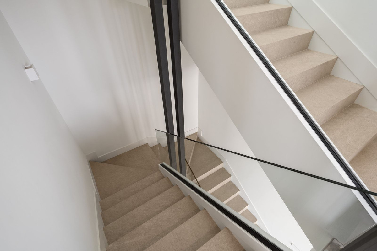 4 Bed, 4 Bath, HouseFor Sale, Estepona, Malaga