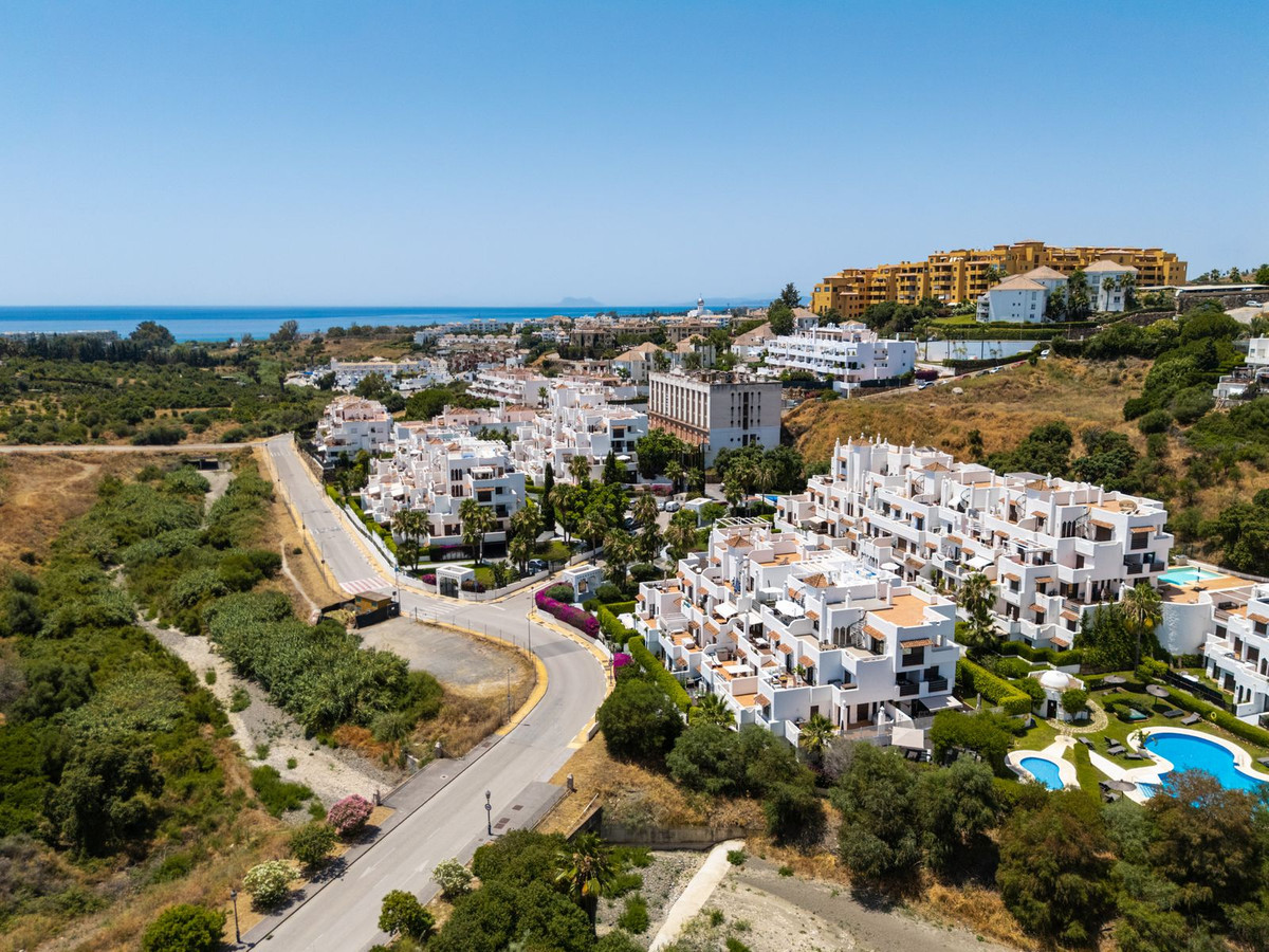 4 Bed, 4 Bath, HouseFor Sale, Estepona, Malaga