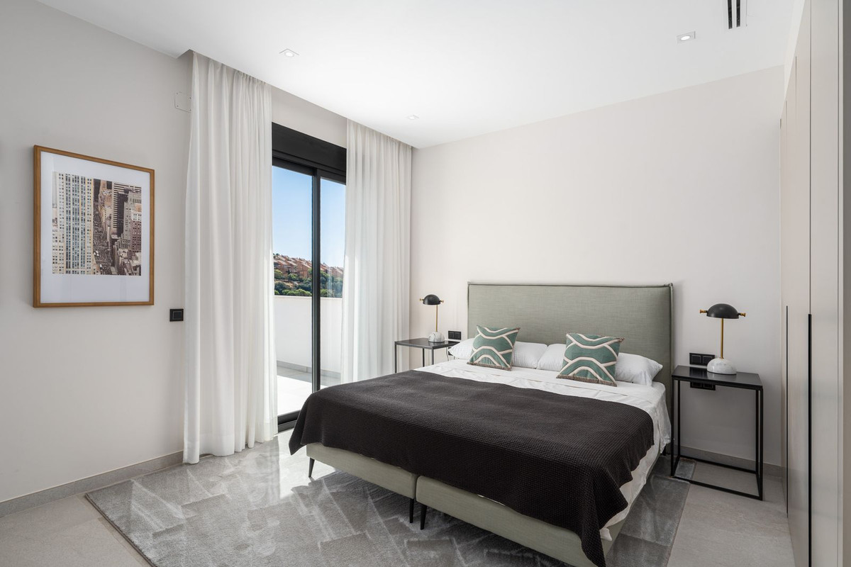 5 Bed, 6 Bath, HouseFor Sale, Elviria, Malaga