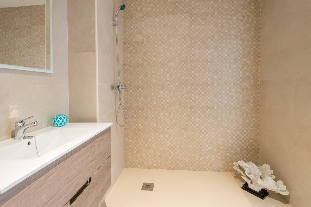 3 Bed, 2 Bath, ApartmentFor Sale, Nueva Andalucia, Malaga