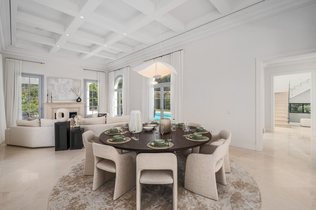 4 Bed, 5 Bath, HouseFor Sale, Nueva Andalucia, Malaga