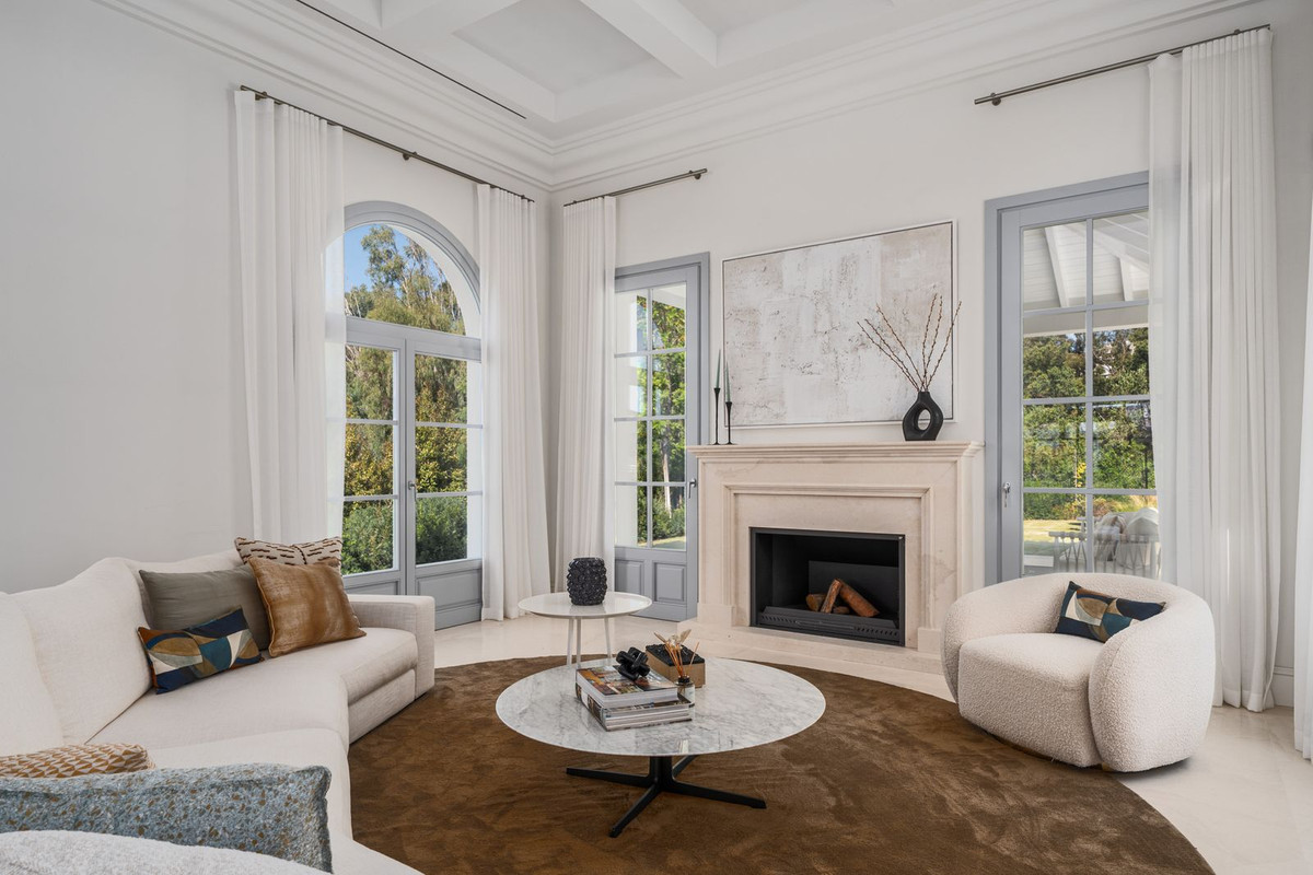 4 Bed, 5 Bath, HouseFor Sale, Nueva Andalucia, Malaga