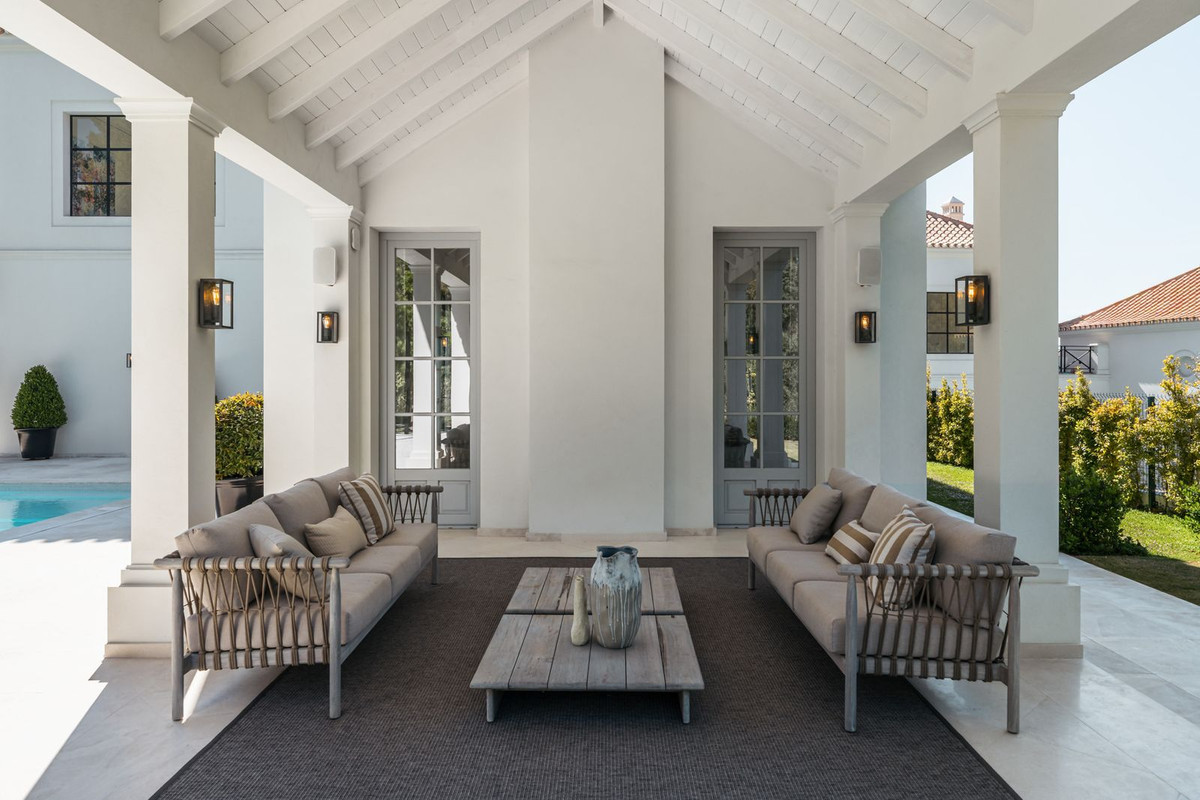 4 Bed, 5 Bath, HouseFor Sale, Nueva Andalucia, Malaga