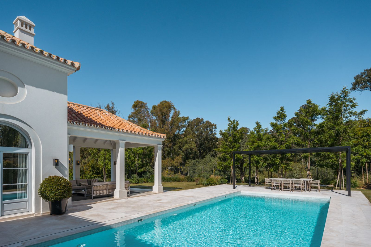 4 Bed, 5 Bath, HouseFor Sale, Nueva Andalucia, Malaga