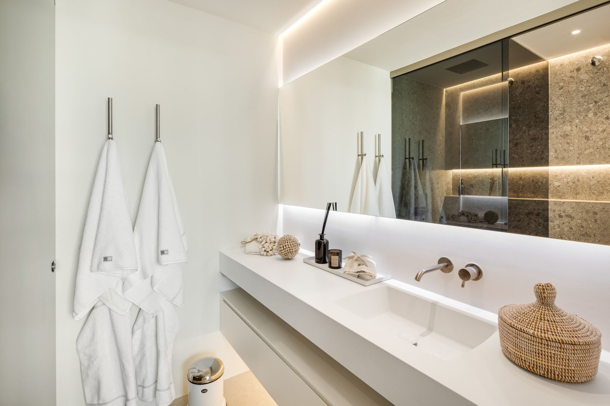 6 Bed, 6 Bath, HouseFor Sale, La Quinta, Malaga