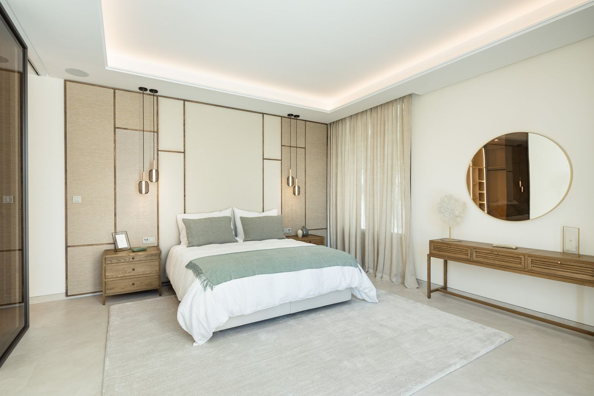 5 Bed, 6 Bath, HouseFor Sale, Las Brisas, Malaga