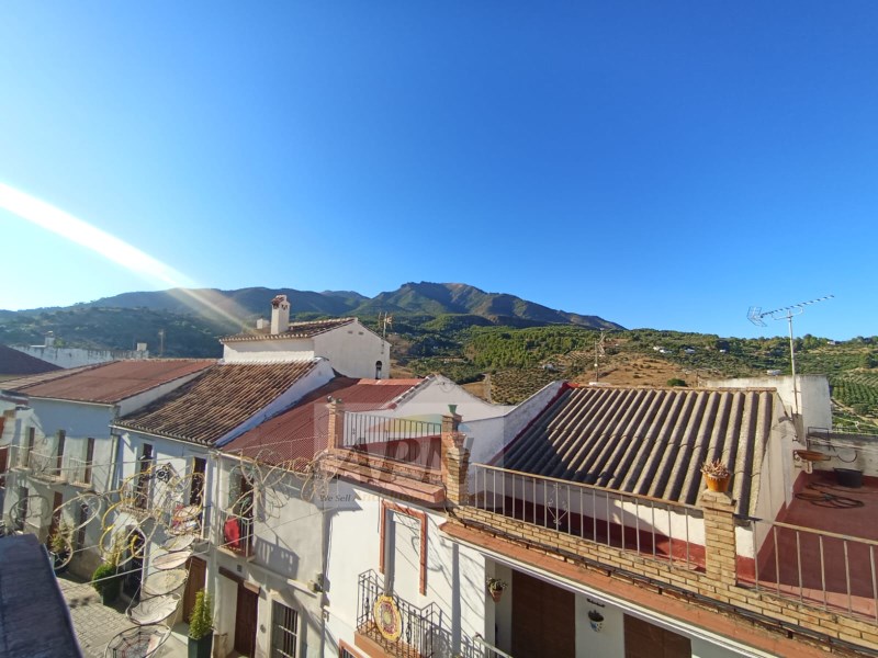 4 Bed, 2 Bath, HouseFor Sale, Alozaina, Malaga