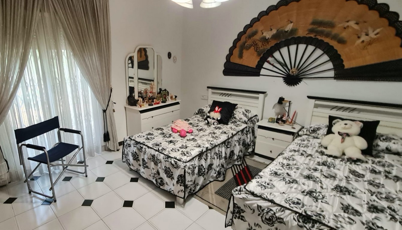 5 Bed, 2 Bath, HouseFor Sale, Benidorm, Alicante