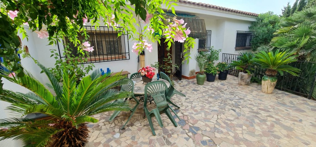 5 Bed, 2 Bath, HouseFor Sale, Benidorm, Alicante