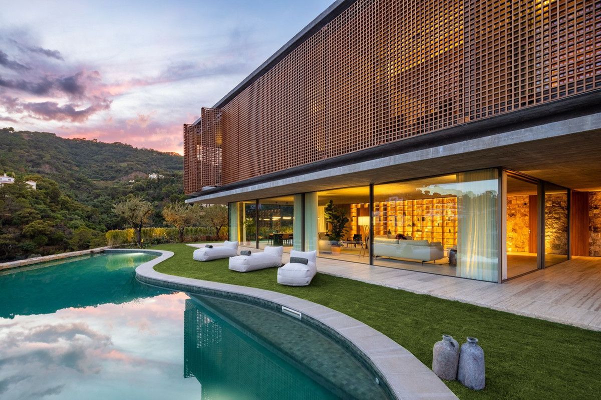 7 Bed, 8 Bath, HouseFor Sale, El Madroñal, Malaga