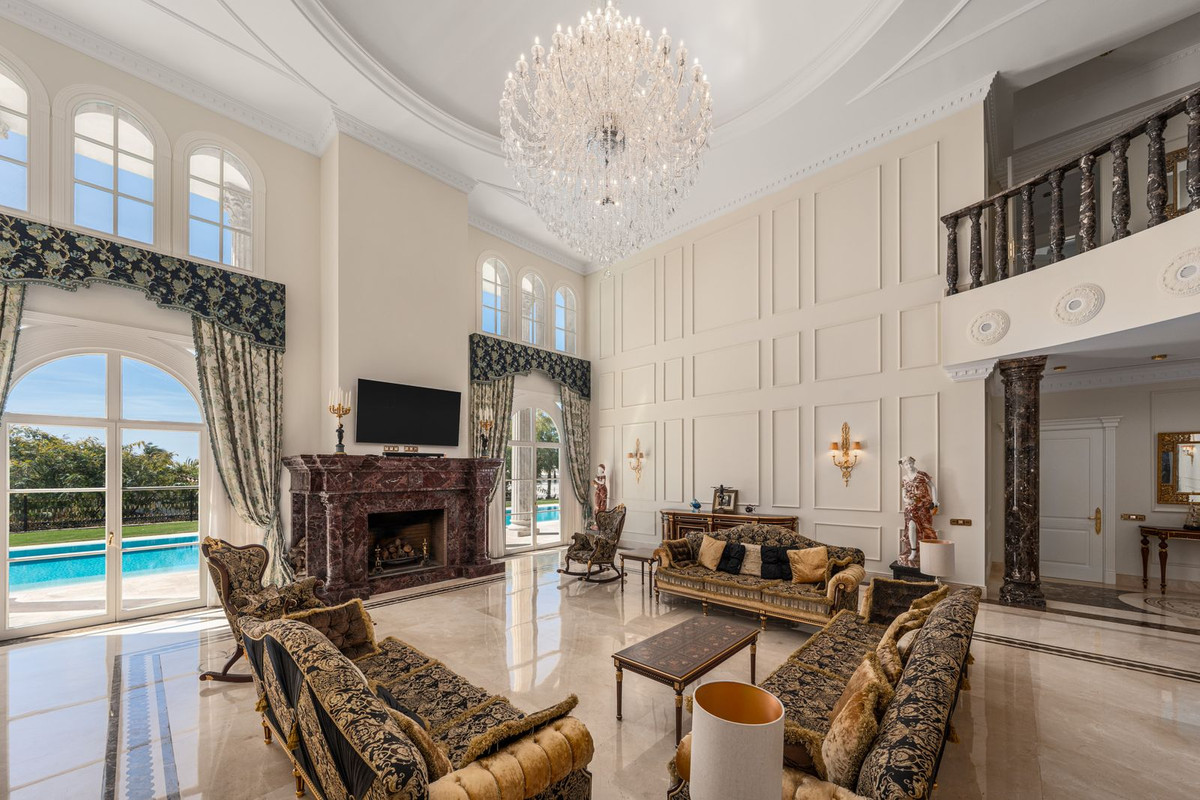 7 Bed, 7 Bath, HouseFor Sale, Sierra Blanca, Malaga