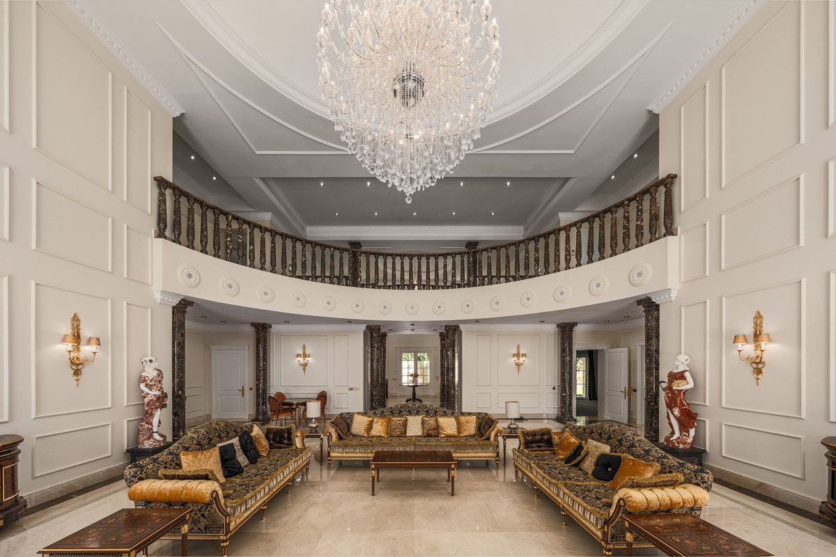 7 Bed, 7 Bath, HouseFor Sale, Sierra Blanca, Malaga