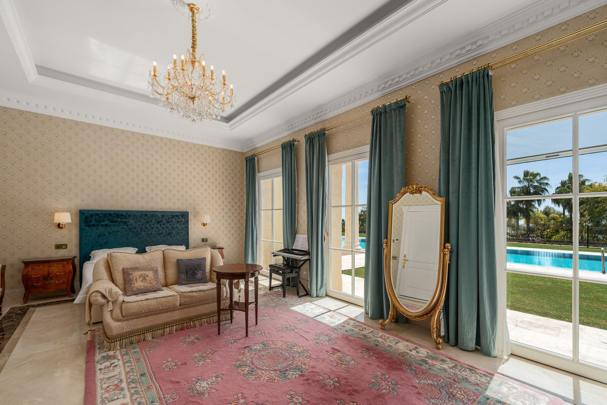 7 Bed, 7 Bath, HouseFor Sale, Sierra Blanca, Malaga